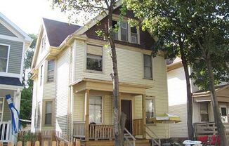 3533-A N 1st St