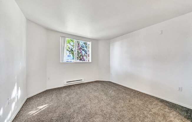 guest bedroom 2 Aloha Oregon Quatama Village Apartments 