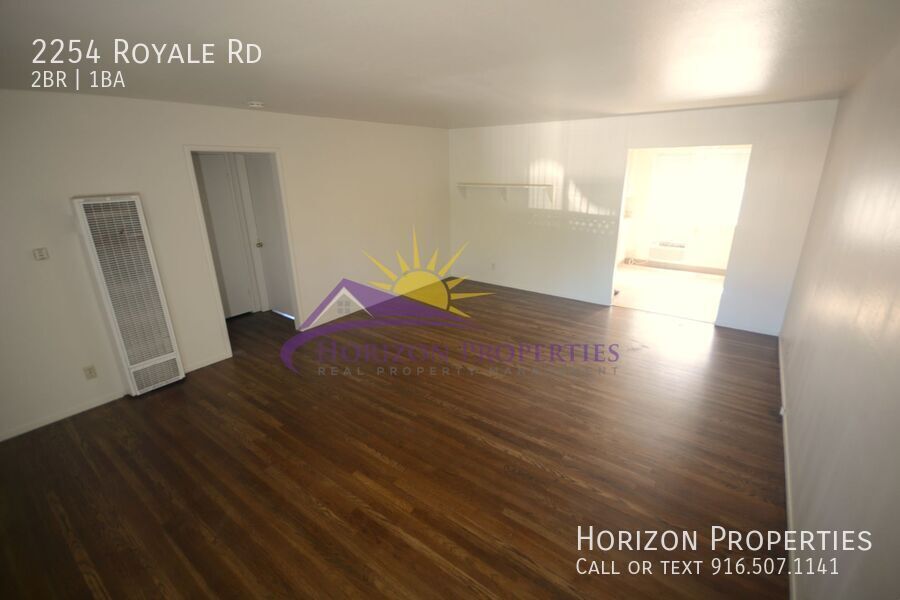 2254 ROYALE RD