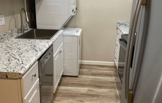 2 beds, 1 bath, 760 sqft, $1,399, Unit 203