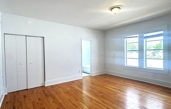 Studio, 1 bath, $1,700, Unit 1319-305