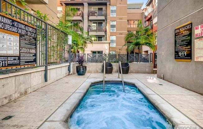 1 bed, 1 bath, $2,700, Unit 100