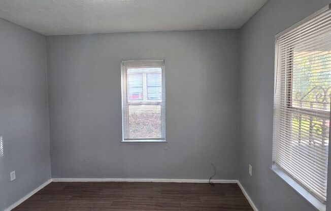 3 beds, 1 bath, $2,000