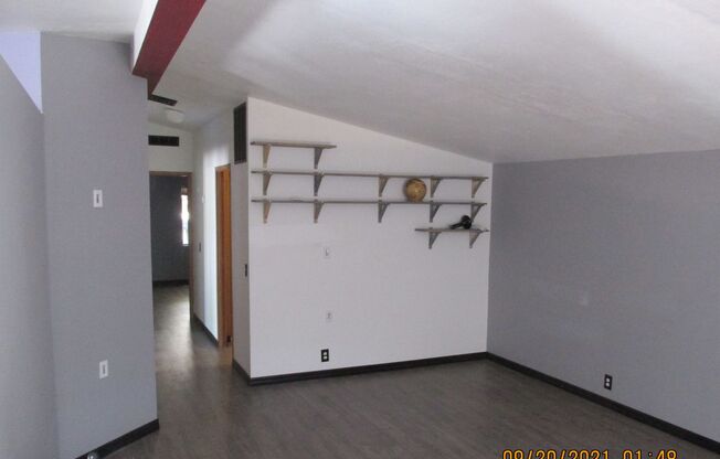 3 beds, 2 baths, $2,150