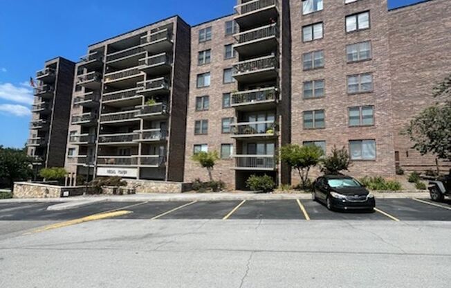 2 beds, 2 baths, $1,500