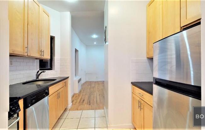 2 beds, 1 bath, $3,500, Unit 2FS