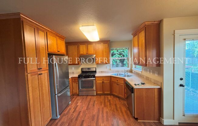 3 beds, 2 baths, $2,295