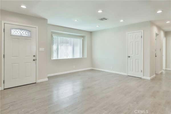 3 beds, 2 baths, 1,731 sqft, $4,150