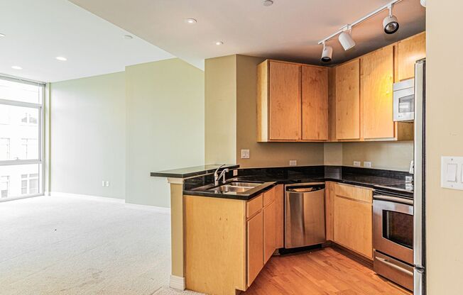 1 bed, 1 bath, $1,695