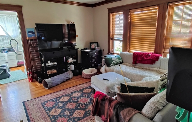 125 SLADE ST