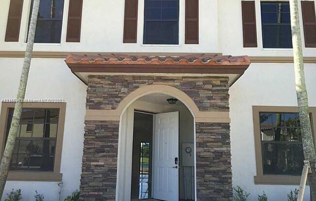 528 SE 32 AVE
