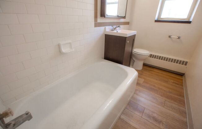 1 bed, 1 bath, 650 sqft, $1,275, Unit 3424-104