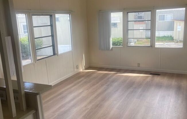 2 beds, 1 bath, 720 sqft, $2,795, Unit 165