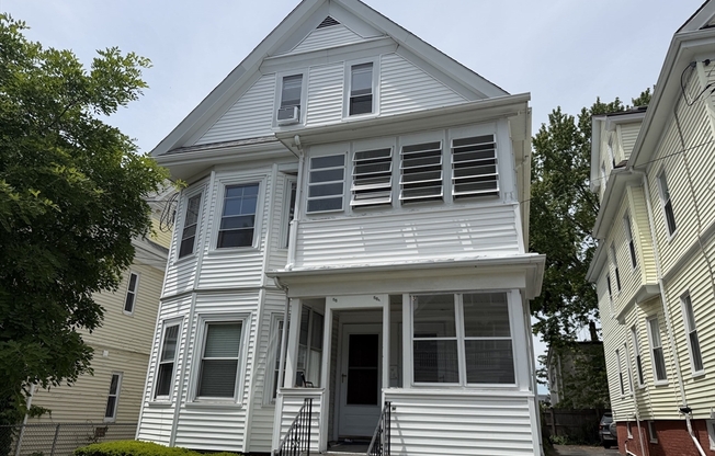 58 WILLOW AVE
