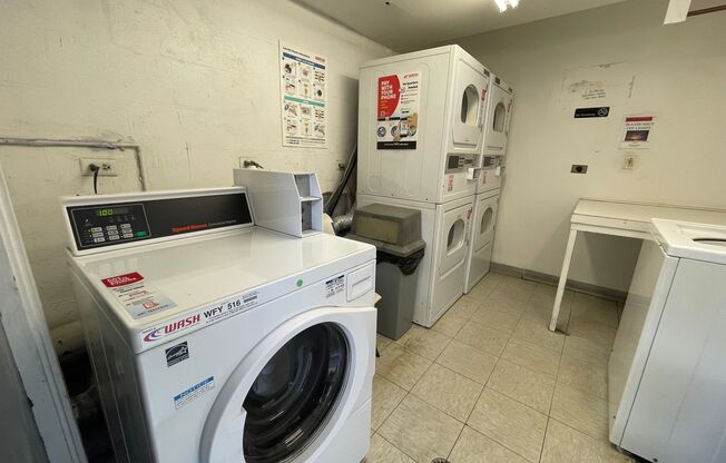 1 bed, 1 bath, $2,500