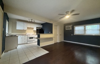 709 W 26th St Apt 13
