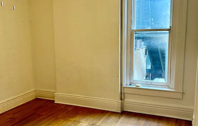 St. James Court 1466