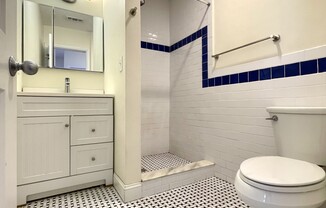 2 beds, 1 bath, $2,500, Unit 3