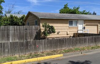 Nice 2-Bedroom, 1-Bath Corner Lot Home In Springfield!