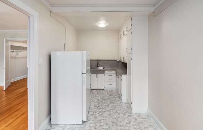 Studio, 1 bath, $1,495