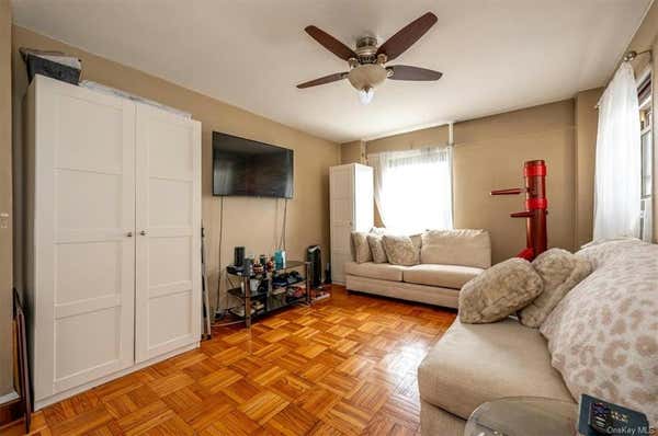 1 bed, 1 bath, 900 sqft, $2,100, Unit 12D