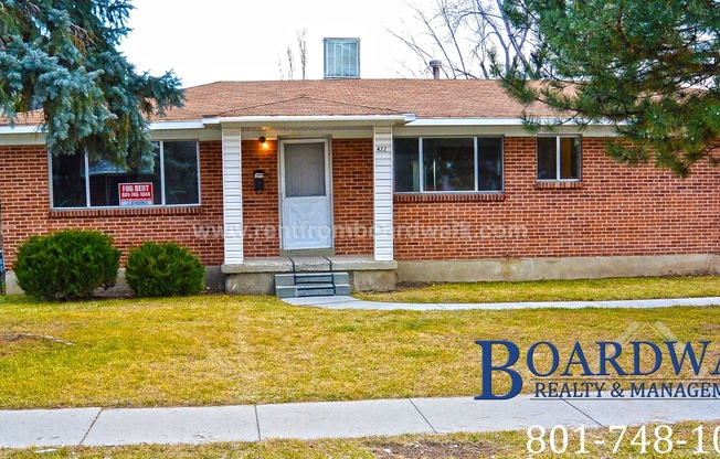 5 beds, 2 baths, $2,300