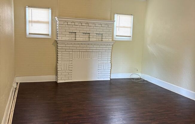 Large 4 bedroom 1 Bath House for rent