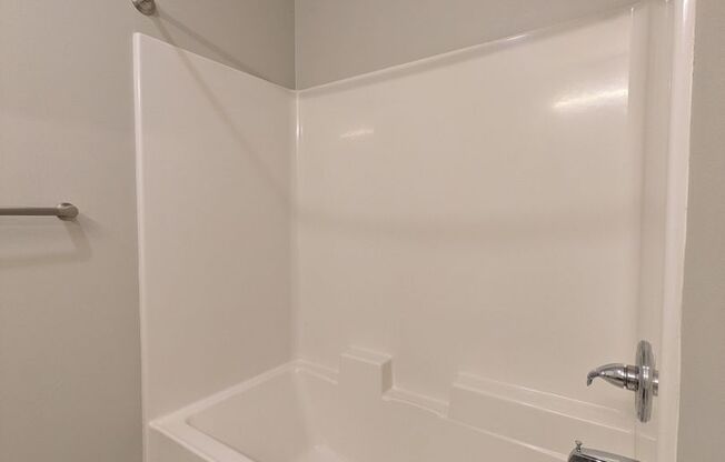 Studio, 1 bath, 412 sqft, $1,275, Unit 304