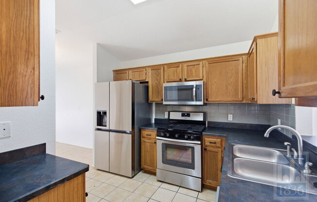 1512 SUNDANCE DR
