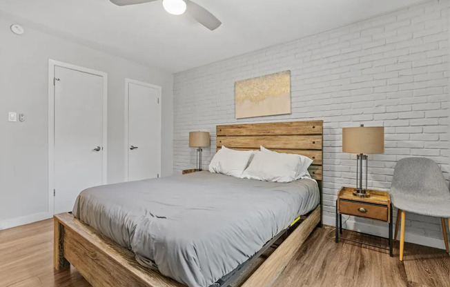 2 beds, 2 baths, $1,166, Unit 209