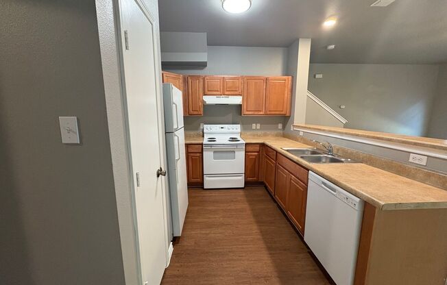 Newly Renovated Town-home