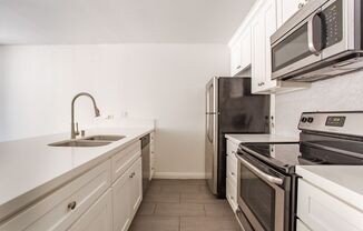 2 beds, 2 baths, 918 sqft, $3,795, Unit 110