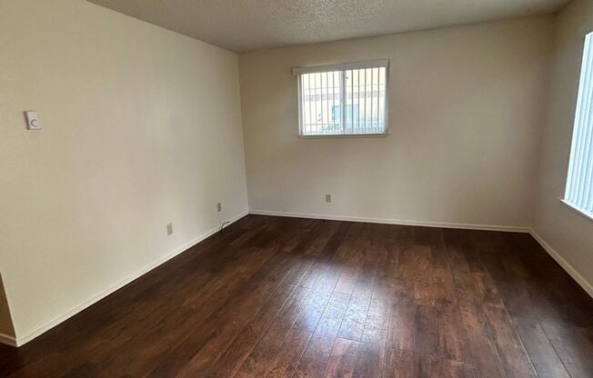 1 bed, 1 bath, 510 sqft, $1,050, Unit 3825 24th Pl NE