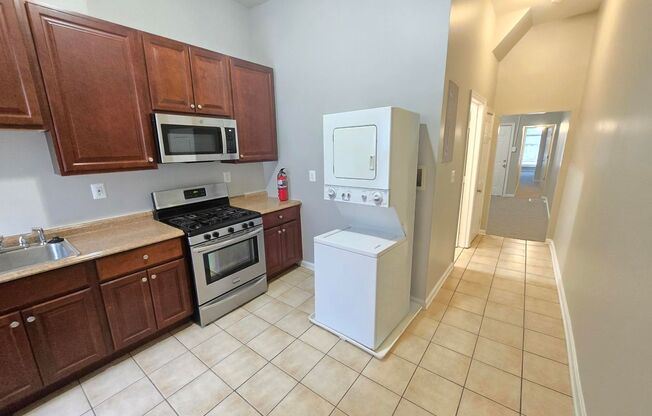 1 bed, 1 bath, 1,500 sqft, $1,175, Unit A