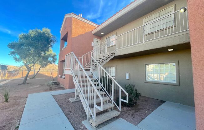 2 beds, 2 baths, $1,050, Unit UNIT 2113