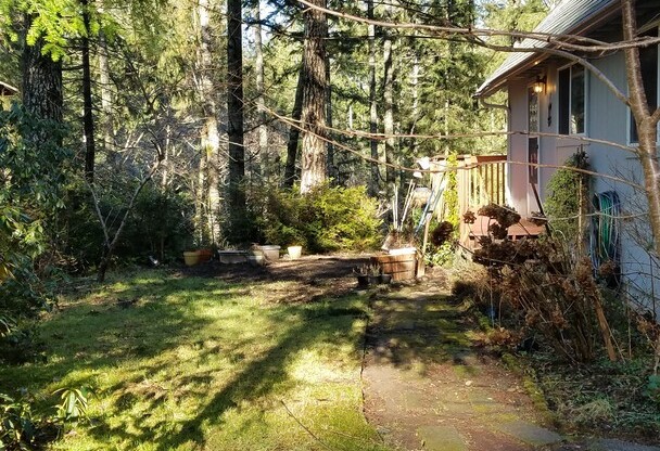 Very Cool 3 BD 2 Bath Bremerton Home for Rent