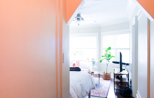 Studio, 1 bath, 300 sqft, $1,450, Unit 104
