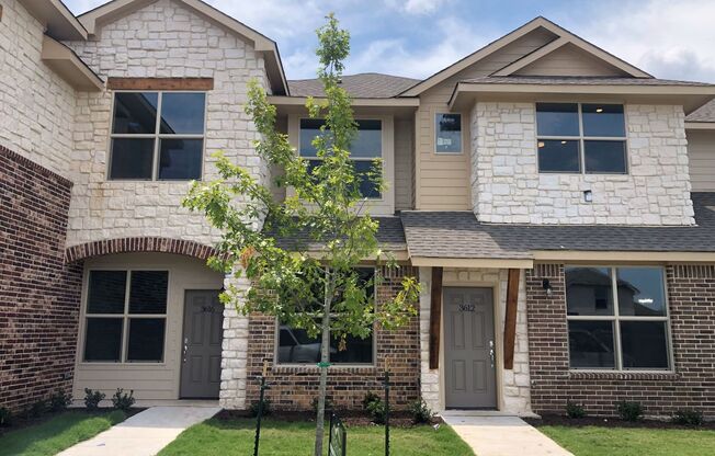 Beautiful New Townhome in Argyle ISD!