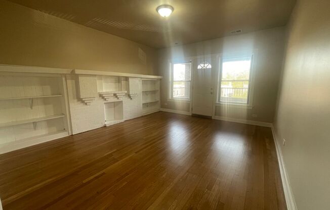 3 beds, 1 bath, $1,500, Unit 7332 #3