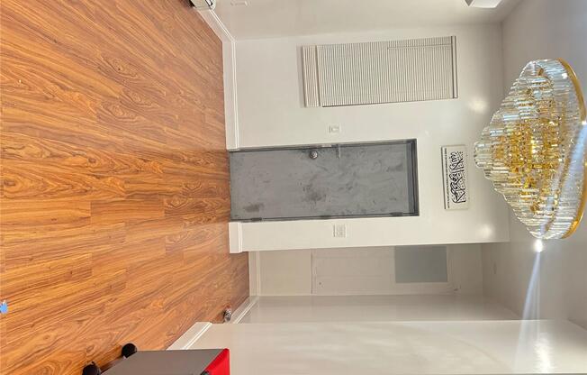 Studio, $2,500, Unit 1R