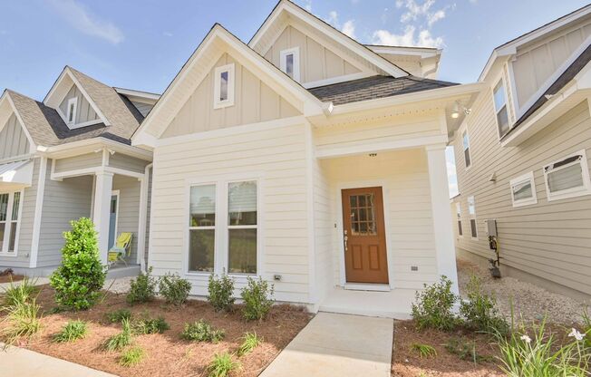 Beautiful New Construction 3/2.5 Home, Located off Centerville in Canopy Subdivision