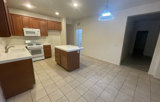 3 beds, 2 baths, $2,400