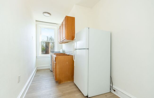 Studio, 1 bath, 375 sqft, $1,195, Unit C7