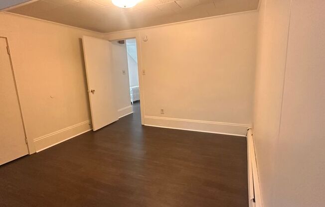 1 bed, 1 bath, $1,045