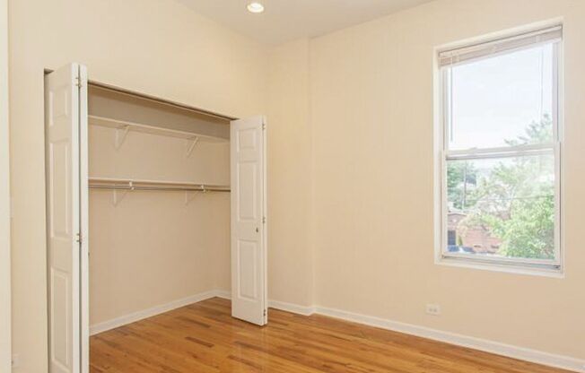 2 beds, 1 bath, 840 sqft, $3,100, Unit 2450-204
