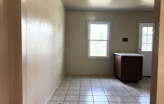 Adorable 2 Bedroom 1 Bath In Florissant!