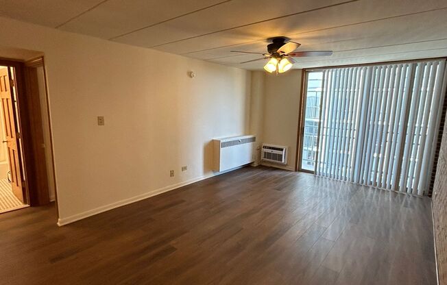 1 bed, 1 bath, 800 sqft, $2,180, Unit 234-702