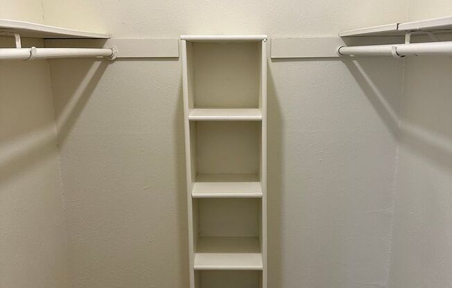 1 bed, 1 bath, 619 sqft, $1,299, Unit OPA-160