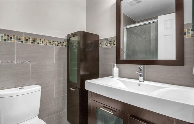 4 beds, 3 baths, 1,569 sqft, $3,450, Unit 10804 SW 72 St appt 115 (A11704834)