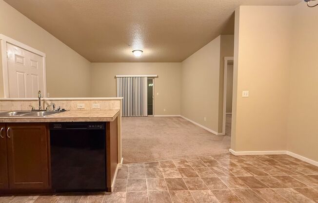 2 beds, 2 baths, 1,090 sqft, $1,600, Unit 523-07